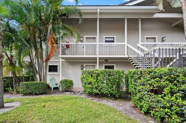 property at 11863 Wimbledon Cir