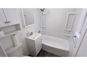 554 Brandon Ave in Winnipeg, MB - Building Photo - Building Photo