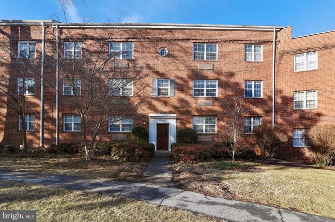 1732 W Abingdon Dr in Alexandria, VA - Building Photo