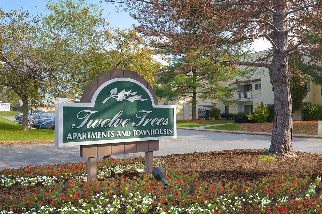 Twelve Trees Apartments & Townhomes in Harrisburg, PA - Building Photo