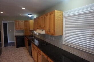 1403 Stephens Dr NE in Atlanta, GA - Building Photo - Building Photo