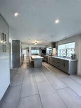 4660 Burgundy Rd in Los Angeles, CA - Building Photo - Building Photo