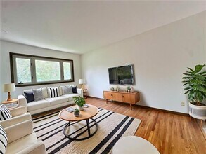 244 Stardust Blvd in Circle Pines, MN - Building Photo - Building Photo