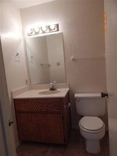 508 N Walnut St in Lacy Lakeview, TX - Building Photo - Building Photo