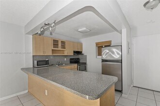 7815 Camino Real in Coral Gables, FL - Building Photo - Building Photo