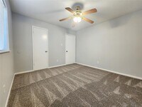 15006 Yorktown Colony Dr photo'