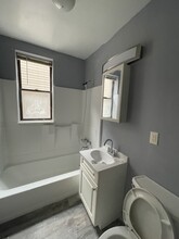 130 W 47th St, Unit 21 in Bayonne, NJ - Building Photo - Building Photo