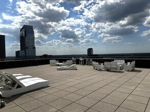 15 S 1st St, Unit A1504 in Minneapolis, MN - Building Photo - Building Photo