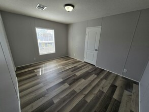 1234 Reynolds Rd in Lakeland, FL - Building Photo - Building Photo