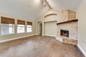 1875 Oak Bend Dr in Rockwall, TX - Building Photo - Building Photo