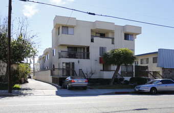 1108 E Wilson Ave in Glendale, CA - Building Photo - Building Photo