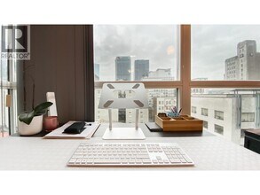 438 Seymour St in Vancouver, BC - Building Photo - Building Photo
