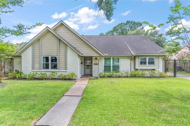 property at 5747 Rutherglenn Dr