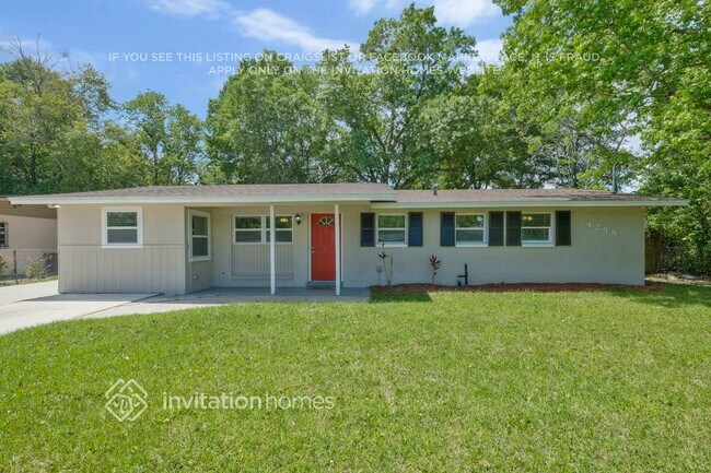 4238 Sabine Dr in Jacksonville, FL - Foto de edificio - Building Photo
