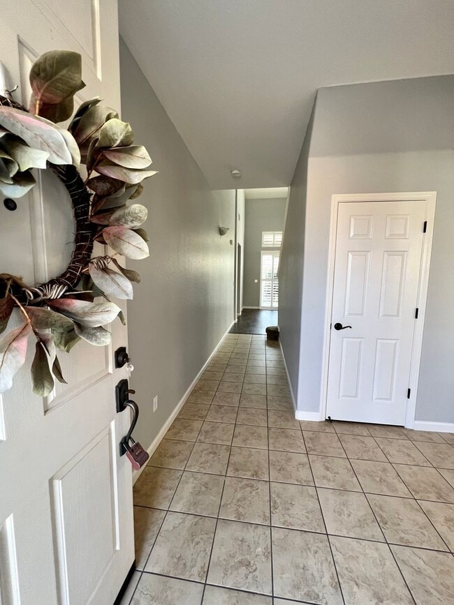 3235 N Memory St in Visalia, CA - Building Photo - Building Photo