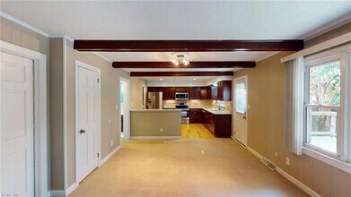 707 Sir Walter Cir in Virginia Beach, VA - Building Photo - Building Photo