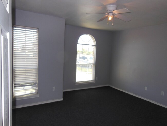 1204 Wheelock St in Lubbock, TX - Building Photo - Building Photo