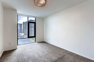 16M Residences Apartamentos