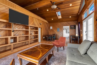 51 Laurel Ave in Neptune City, NJ - Foto de edificio - Building Photo