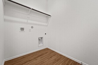 19316 Villa Mesa Dr in Roman Forest, TX - Building Photo - Building Photo