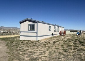 7609 Jacinto Dr in Elko, NV - Building Photo
