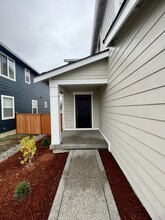 926 Burwood St SE in Lacey, WA - Building Photo - Building Photo