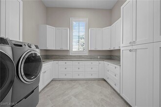 590 Carica Rd in Naples, FL - Building Photo - Building Photo