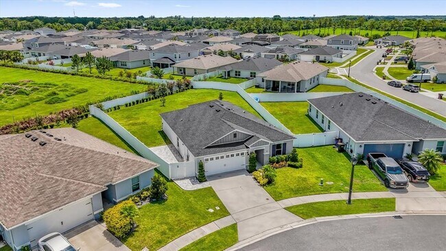 property at 4595 Plainview Rd