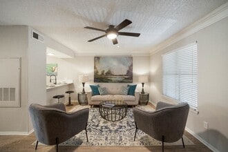 Summit at Hyde Park in Austin, TX - Building Photo - Building Photo
