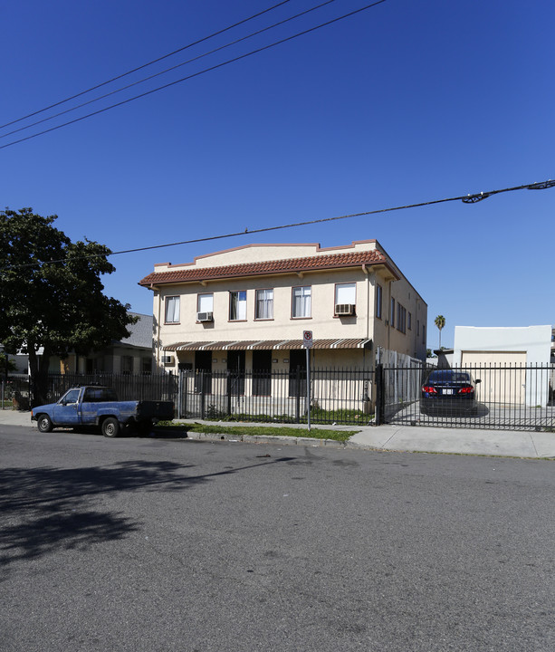 951 S Kenmore Ave in Los Angeles, CA - Building Photo