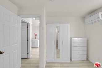 7705 Baird Ave in Los Angeles, CA - Building Photo - Building Photo