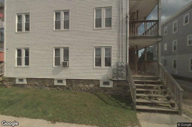 172-174 Charlton St in Southbridge, MA - Building Photo