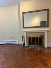 922 Beacon St, Unit 11 in Boston, MA - Building Photo - Building Photo