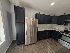 406 Goliad St in Big Spring, TX - Foto de edificio - Building Photo