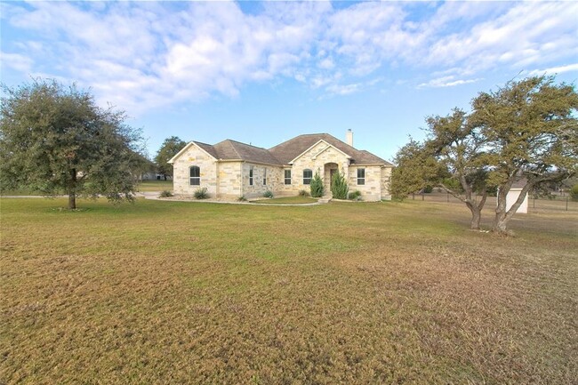 124 Sunrise Cir in Liberty Hill, TX - Building Photo - Building Photo