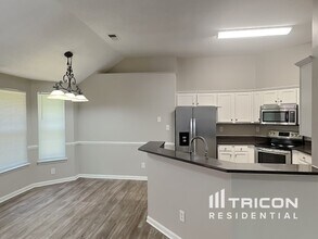 8800 Willow Crest Dr in Charlotte, NC - Foto de edificio - Building Photo