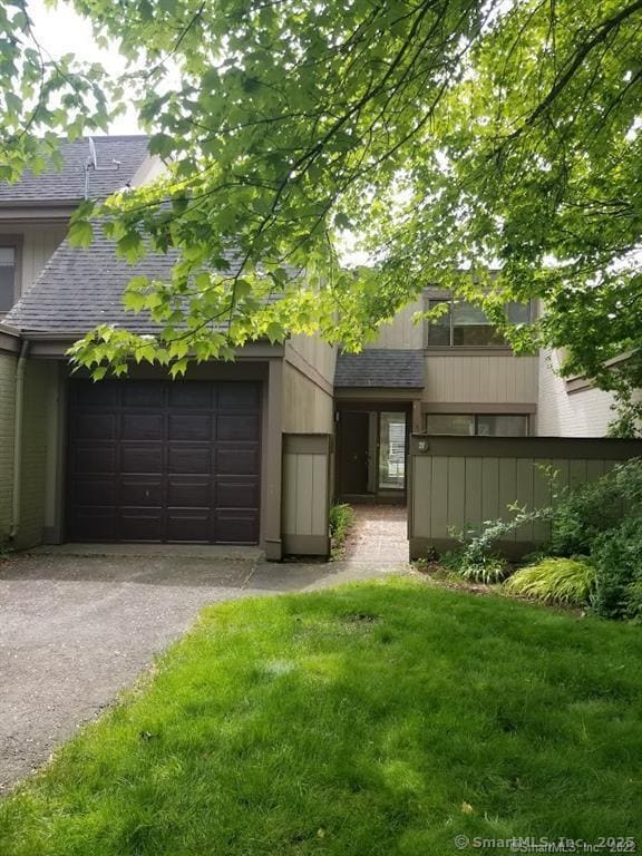 85 Viscount Dr in Milford, CT - Building Photo - Building Photo