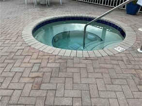 2885 Palm Beach Blvd in Ft. Myers, FL - Foto de edificio - Building Photo