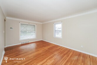 6435 Keltonshire Rd in Parma, OH - Building Photo - Building Photo