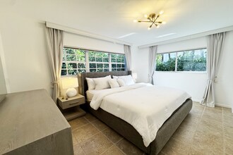 234 Oleander Ave in Palm Beach, FL - Building Photo - Building Photo