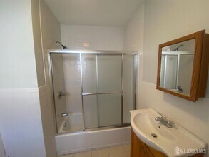 155 Livingston Ave in New Brunswick, NJ - Building Photo - Building Photo