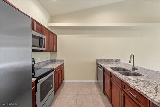 3022 SW 15th Pl in Cape Coral, FL - Building Photo - Building Photo