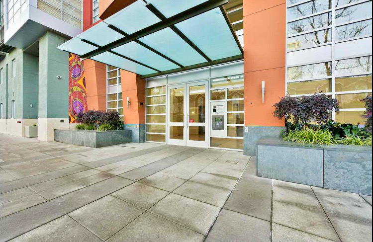 585 9th St, Unit 522 in Oakland, CA - Foto de edificio