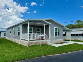 1270 Plymouth Pl in Daytona Beach, FL - Building Photo