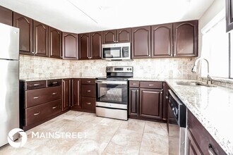 6230 Westport Dr in Port Richey, FL - Building Photo - Building Photo