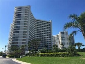 380 Seaview Ct-Unit -302 in Marco Island, FL - Building Photo - Building Photo