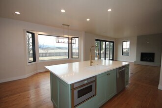 1023 Creekview Dr in Whitefish, MT - Building Photo - Building Photo