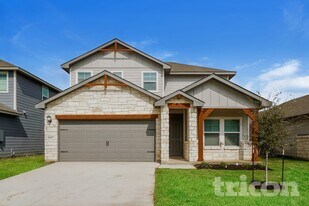 13657 Paxton Blvd in Saint Hedwig, TX - Building Photo