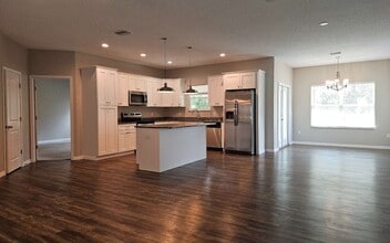 160 SW Ivy Glen in Lake City, FL - Building Photo - Building Photo