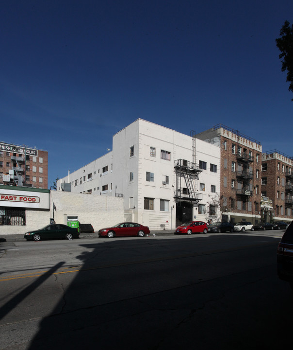 737 S Union Ave in Los Angeles, CA - Building Photo